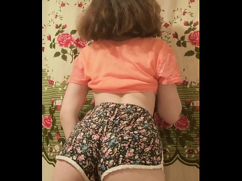 ❤️ Seksuali jauna mažylė nusimeta šortus prieš kamerą ❤❌ Anal video prie mūsų ❌️❤