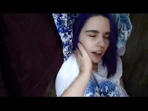 ❤️ Radau savo sesutę spintoje ir padėjau jai pasidaryti ❤❌ Anal video prie mūsų ❌️❤